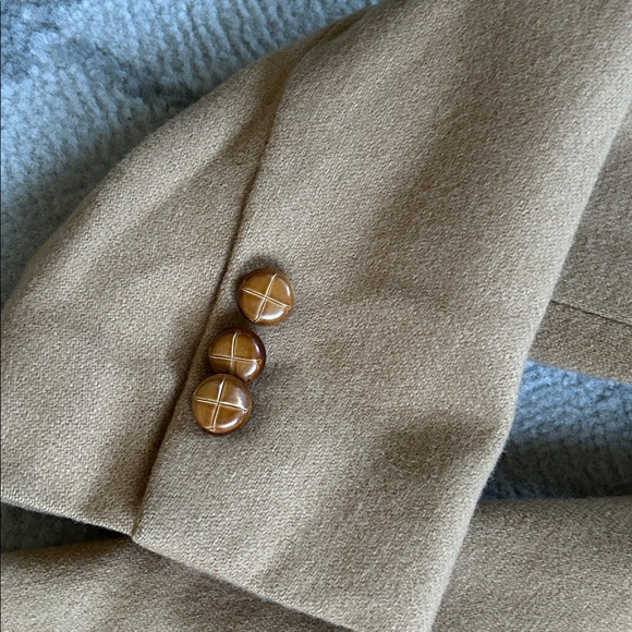 Vintage Bretton Place Classic Tan 2 Button Wool Blazer - Picture 3 of 10